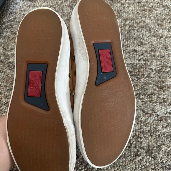 Men’s Converse High Tops - Picture 3 of 4